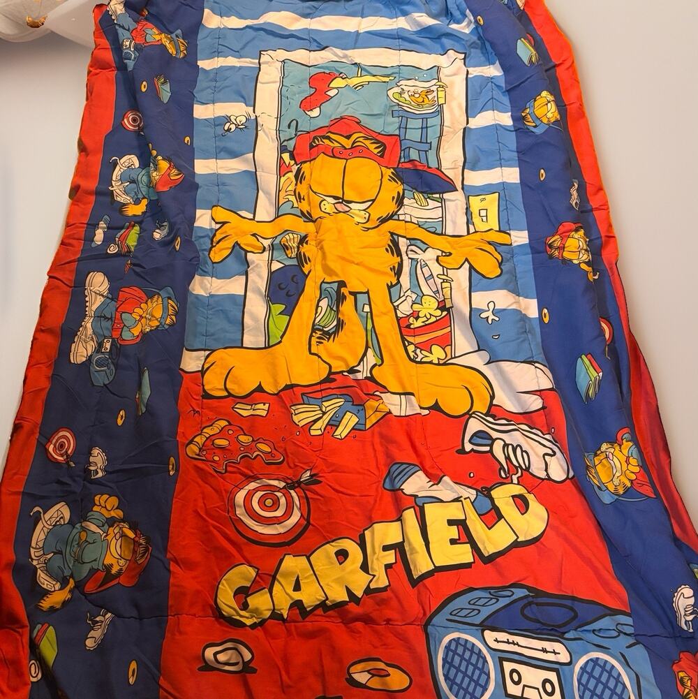 Vintage 1978 GARFIELD and ODIE Twin Bed COMFORTER 86”x68” Blanket Throw Comics